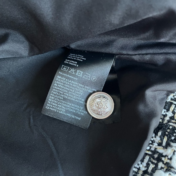 H&M Boxy Cropped Jacket - Picture 13 of 13